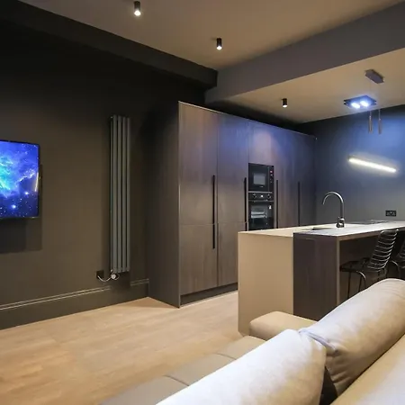 Midnight By The Heim Residences Apartament