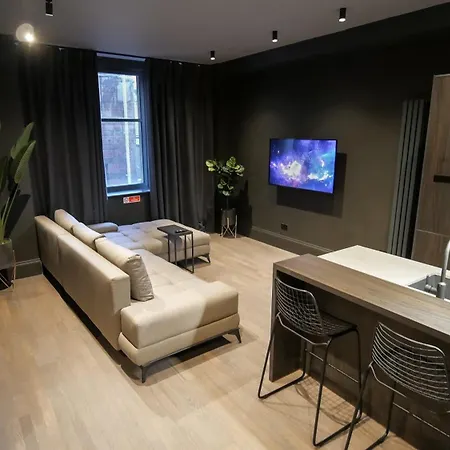 Midnight By The Heim Residences *