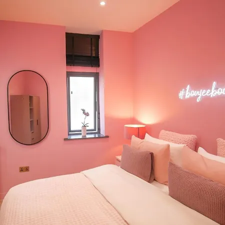Apartment Boujee By The Heim Residences