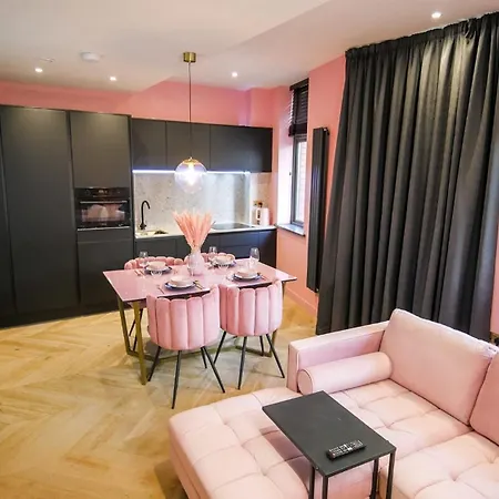 Apartment Boujee By The Heim Residences
