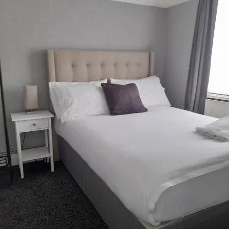 펜션 Bright 4-bed House 15 Min To Centre 맨체스터