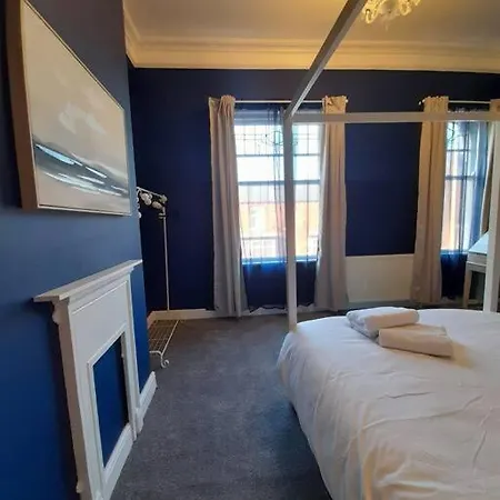 Σπίτι διακοπών Chic 5 Double Bedroom House - 15 Min To *