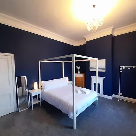 Chic 5 Double Bedroom House - 15 Min To * Manchester
