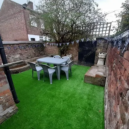 Chic 5 Double Bedroom House - 15 Min To *