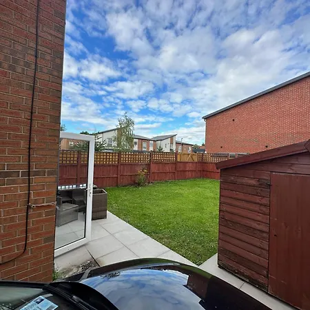 3br-sleeps 6 -walk To Etihad & Ao Arena Nyaraló *