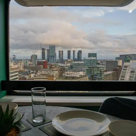 Lejlighed Centre Apartment, Skyline View *