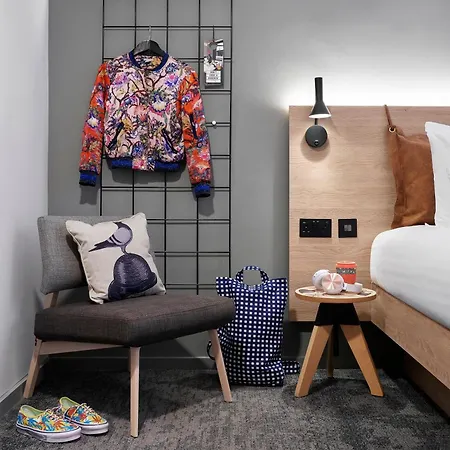 Hotel Moxy Centre 3*