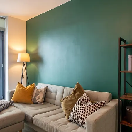 Apartment Modern And Spacious In Salford Quays