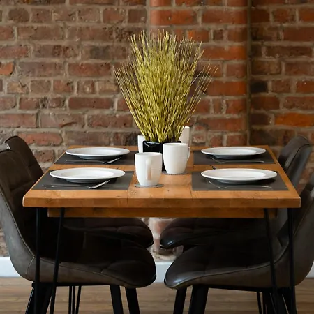 High Street Town House Aparthotel 4*