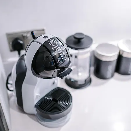 4-storey Townhouse In By Hilltop Serviced *