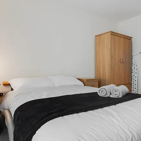 Brimmond Homes - Nr To Univ, Hospitals, O2 Apollo, Plab & 7 Mins To Centre - Stylish, Modern & Secure 2 Bed, 2 Bath With Allocated Free Parking شقة