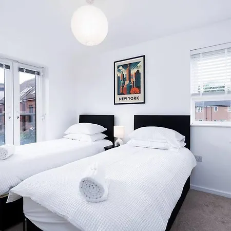 Дом отдыха 6 Beds 3 Bathroom House Close To Mcr City Centre *
