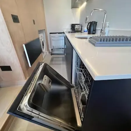 Two Bedrooms Exquisite En-suite Deansgate *