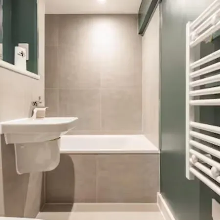 Two Bedrooms Exquisite En-suite Deansgate