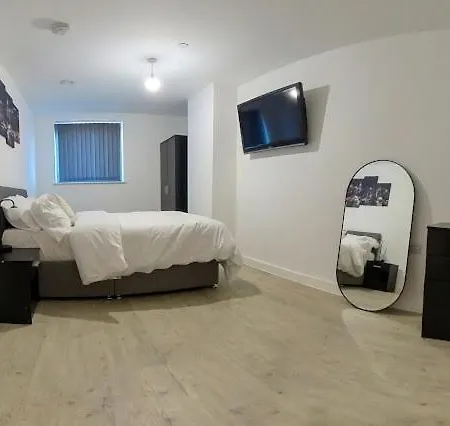 Apartment Stunning 2bedroom *