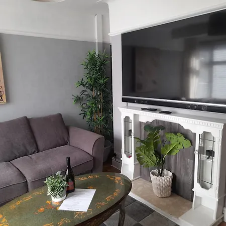 펜션 Bright 4-bed House 15 Min To Centre *