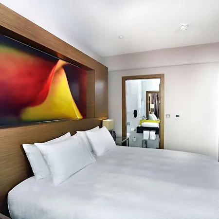 Hilton Deansgate 4*