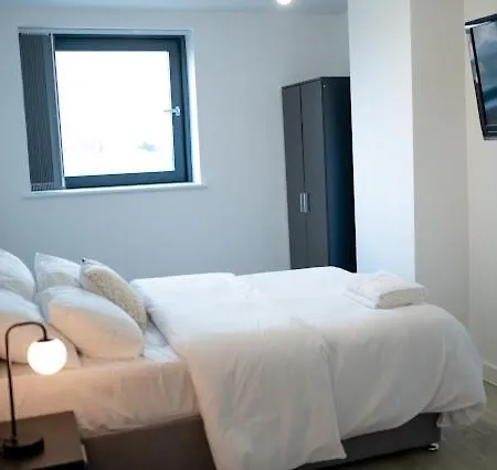 Stunning 2bedroom *