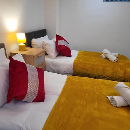 Διαμέρισμα Luxury 2 Bed On River, Wifi, Parking, Garden
