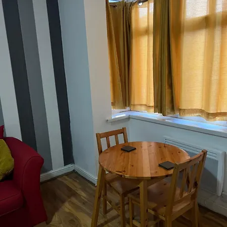 Rosewood Lodgings Special Offer For Student On Long * Manchester