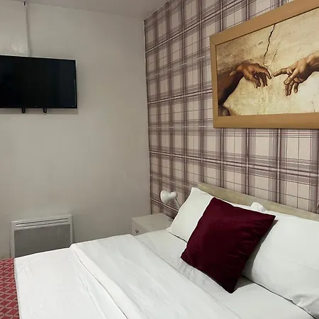 Holiday home Rosewood Lodgings Special Offer For Student On Long