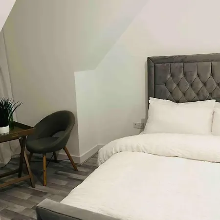 Luxurious New Built Kingsize Bedroom