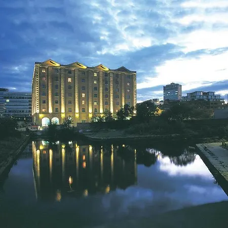 The Place Hotel