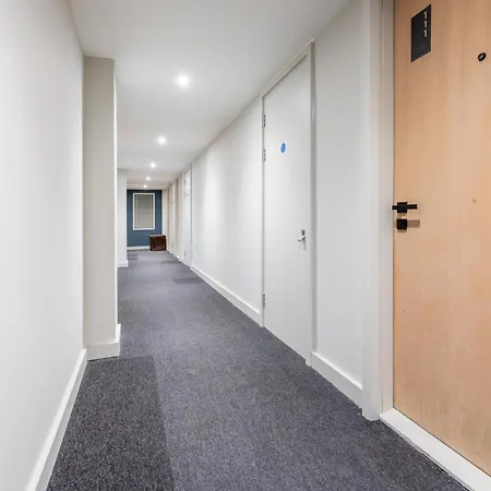 Stunning 2bd In *