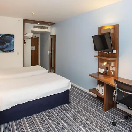 Express Centre Arena By Ihg Hotel 3*