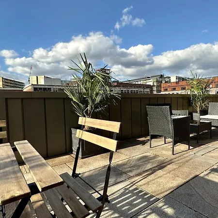 Lux Livin' - Luxury 2 Bed With Sky Garden Apartment Manchester
