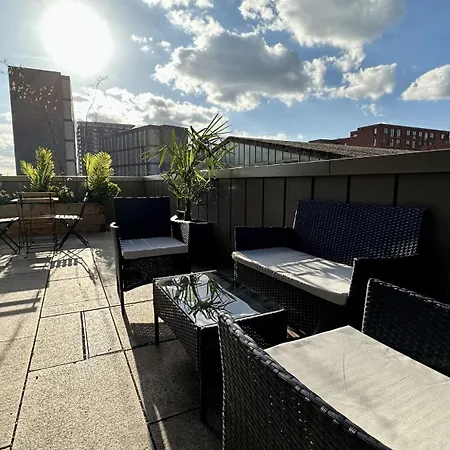 Daire Lux Livin' - Luxury 2 Bed With Sky Garden *