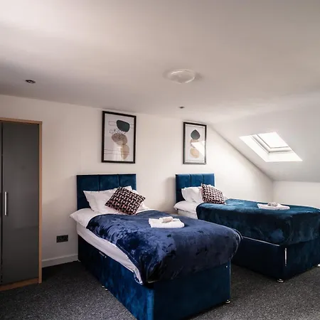 Refined Comforts For Two 5 Homestay Manchester