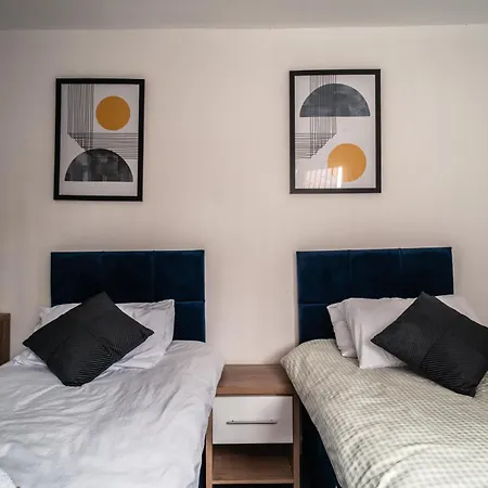 England's Cozy 1-bed Room 1 מנצ'סטר