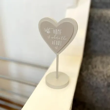 Free Parking - Near Etihad, Coop Live - Comfy 3-bed House In *