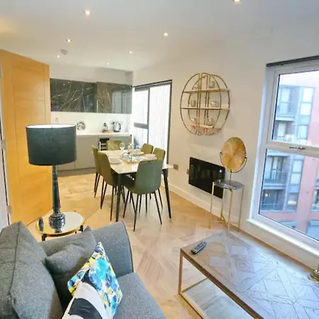 Apartment Pass The Keys Stunning New Build Flat 2 Min Walk To Center Manchester