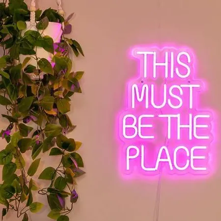 Brand New! Modern By Av Hughes Properties Short Lets & Serviced - Super Fast Wi-fi And Private Parking Διαμέρισμα *