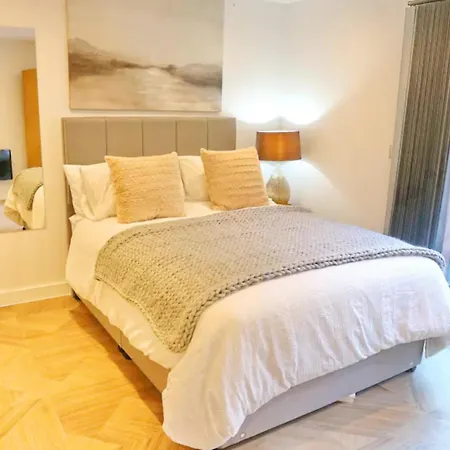 Pass The Keys Stunning New Build Flat 2 Min Walk To Center Apartment Manchester