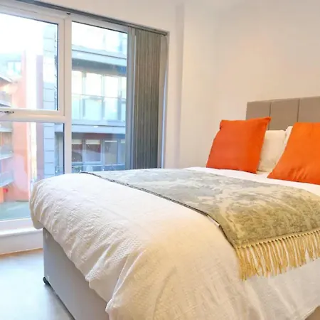 Pass The Keys Stunning New Build Flat 2 Min Walk To Center * Manchester