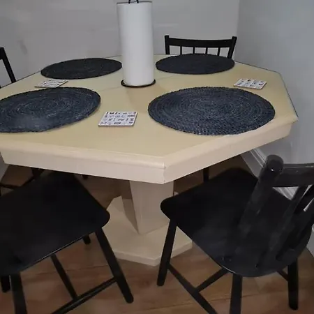 Scotland Street, Newton Heath Pensión