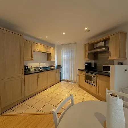 Entire 2br Flat In Centre Manchester