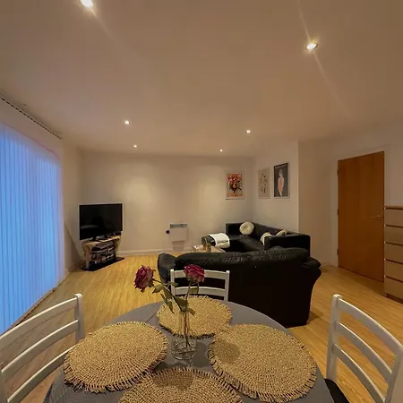Entire 2br Flat In City Centre Apartment *