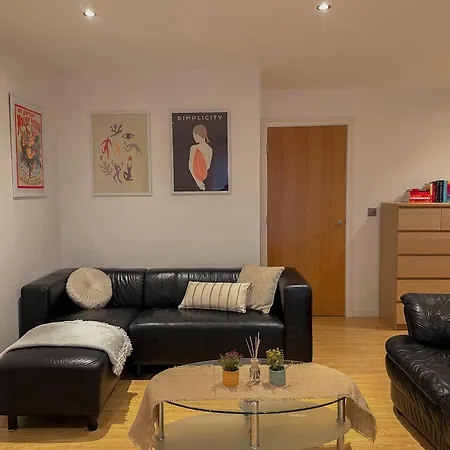 Entire 2br Flat In City Centre Apartment