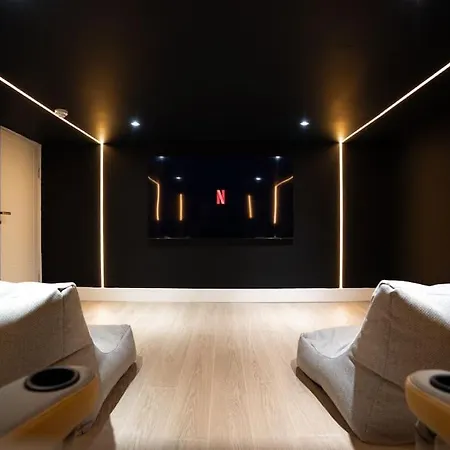 Luxury 6 Bed Near Centre With Cinema & Games 5 Bathrooms Βίλα *