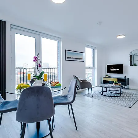 Beautiful 2bed In Cc Manchester