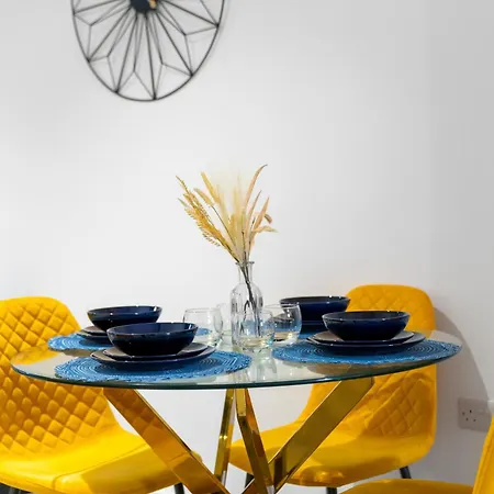 Appartement The Caliber Collection Luxury Centre - Caliber Stays Serviced Homes - Free Wifi Balcony Terrace Waterfront Views *