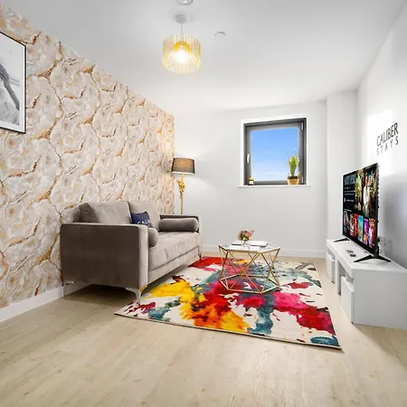 The Caliber Collection Luxury Centre - Caliber Stays Serviced Homes - Free Wifi Balcony Terrace Waterfront Views Appartement *