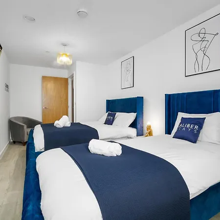 The Caliber Collection Luxury Centre - Caliber Stays Serviced Homes - Free Wifi Balcony Terrace Waterfront Views Appartement