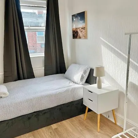 Cozy 3br Urban Oasis In The Hub