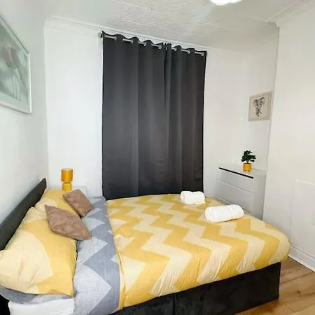Апартаменты Cozy 3br Urban Oasis In The Hub Манчестер