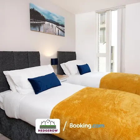 Premium Offers On 3-Night & Weekly Deal On 3-Bedroom Urban Loft By Hedgerow Apartment *